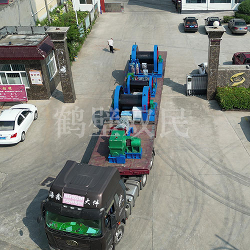 鑿井絞車發貨：雙筒25噸鑿井絞車！