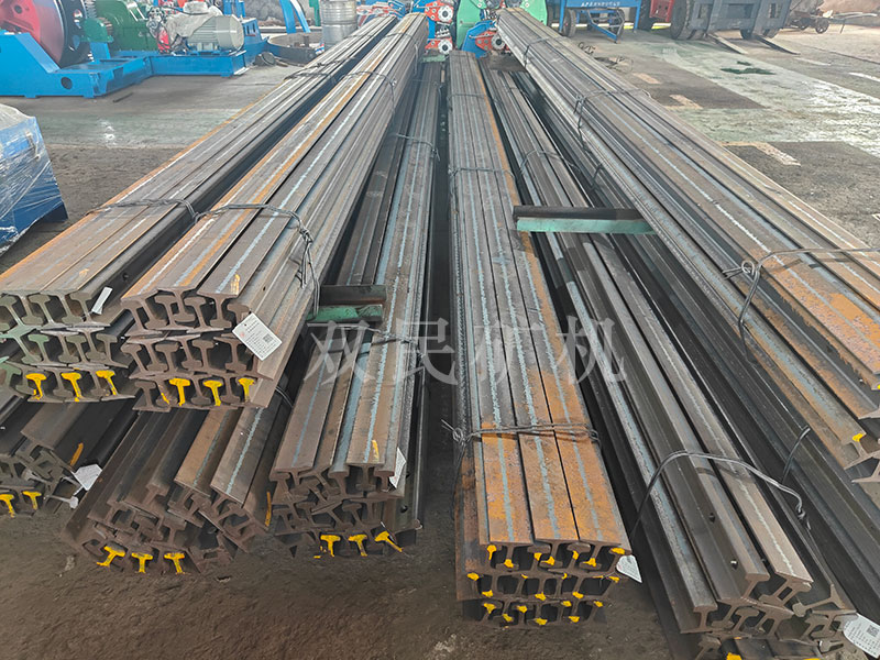 道軌、道夾板